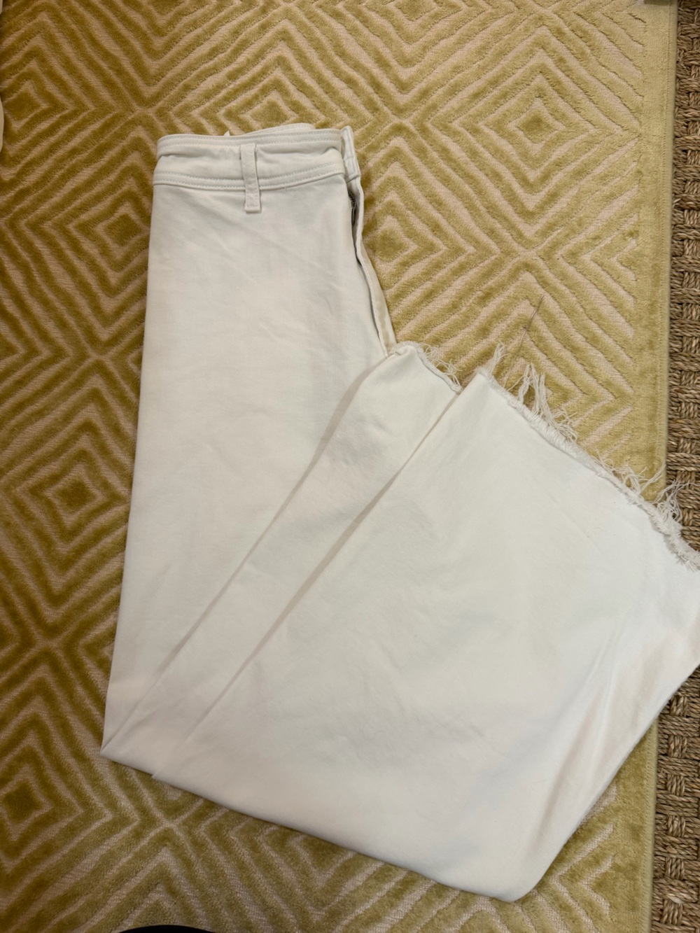 Zara White Cropped Frayed-Hem Jeans